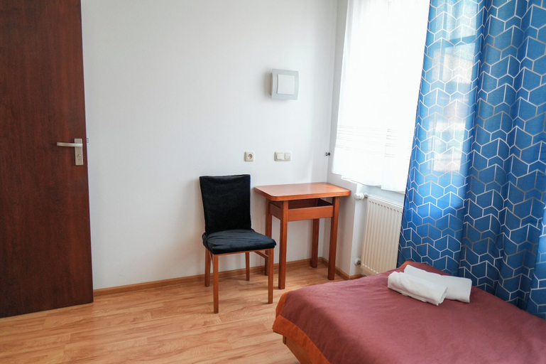 Others 4, Hotel Sutoris, Bochnia