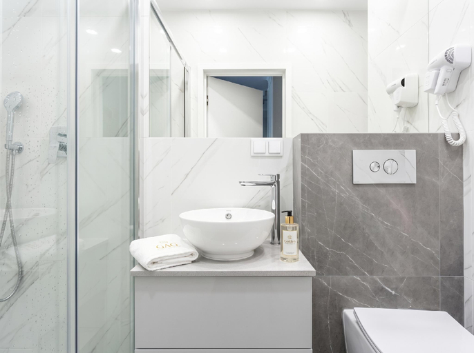 Bathroom, P&O Apartments Mennica Residence VII, Warsaw