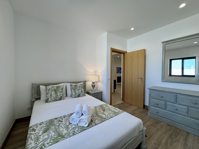 Room 2, Algarve Country Modern Villa by Homing, Faro
