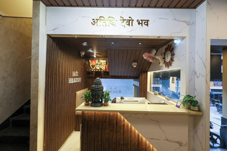 Lobby 3, Pais Relax Inn, Bellary