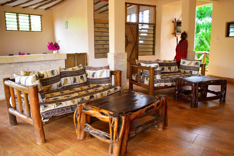 Public Area 2, Boma Simba Safari Lodge, Voi