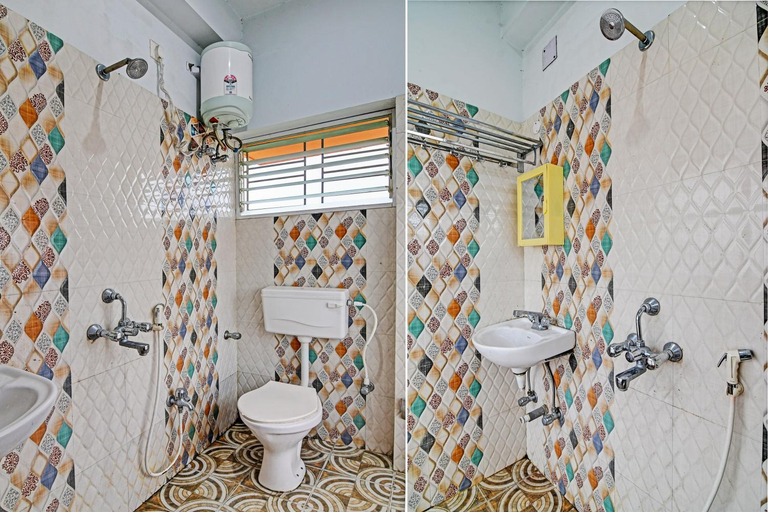 Bathroom, Hotel O Annapurna Plaza, North 24 Parganas
