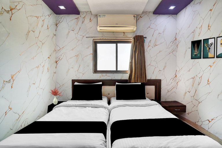 Room 2, Classic Hotel Navjivan, Ahmadabad