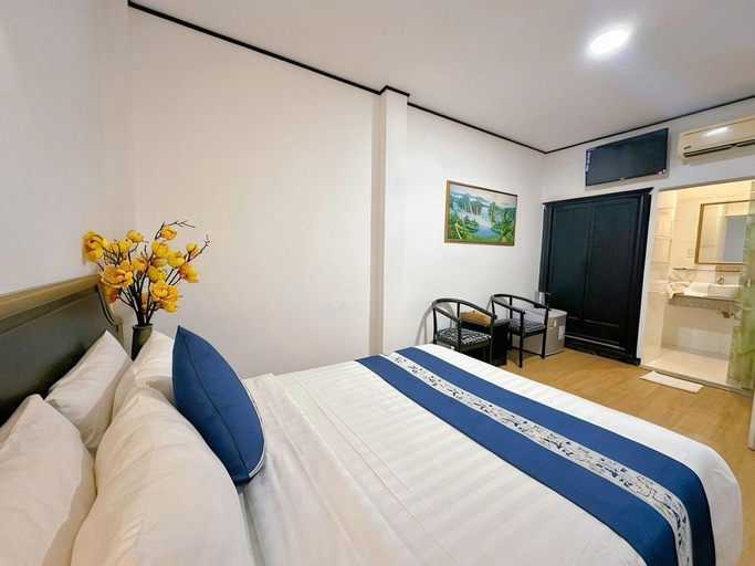 Bedroom 2, Dai Hoang Ha Hotel, District 3