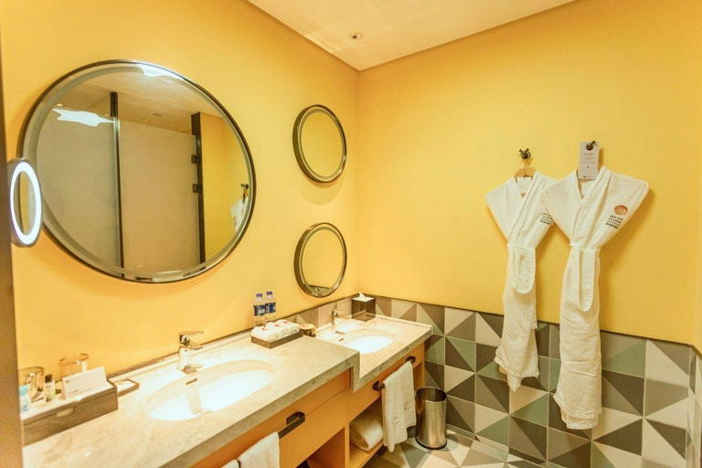 Bathroom 4, Blossom Attic Dujiangyan, Chengdu