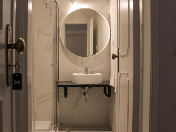 Bathroom 3, Hotel Jardim, Coimbra