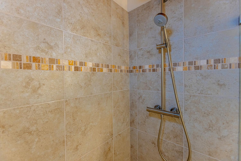 Bathroom 3, Hale Mahina #B-405, Maui
