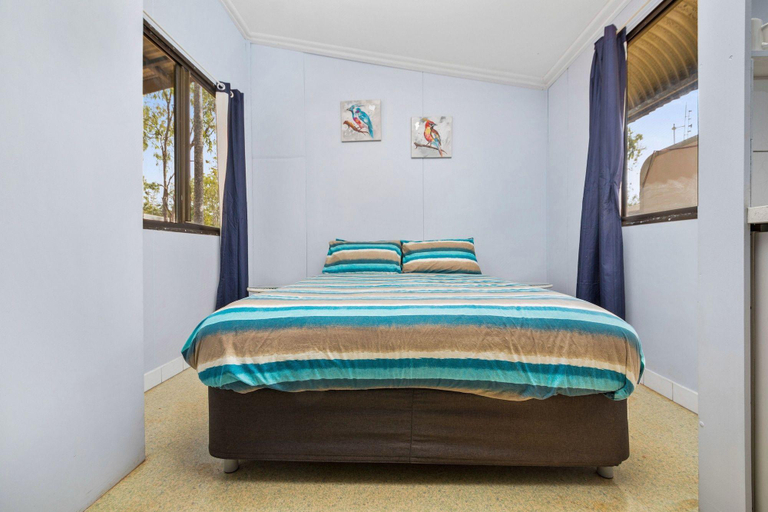 Bedroom 3, AAOK Lakes Resort Caravan Park, Litchfield - Pt B