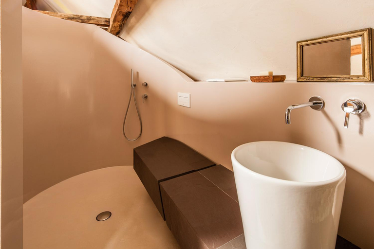 Bathroom 2, Josephus, Bolzano