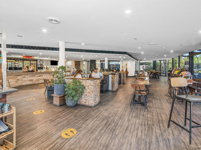 Food & Drinks 4, greet Hotel Alice Springs, Alice Springs- Stuart