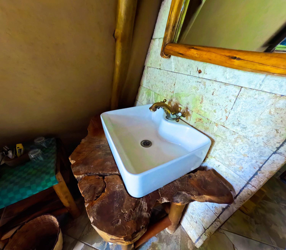 Bathroom 4, Boma Simba Safari Lodge, Voi