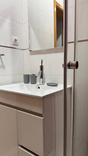 Bathroom 2, Urban Aparth Hotel Praia Maria, Praia
