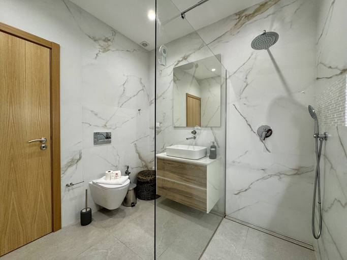 Bathroom 4, Algarve Country Modern Villa by Homing, Faro