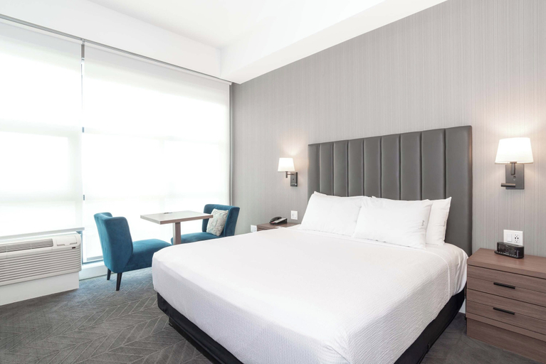 Bedroom 3, Sandman Signature Saskatoon South Hotel, Division No. 11