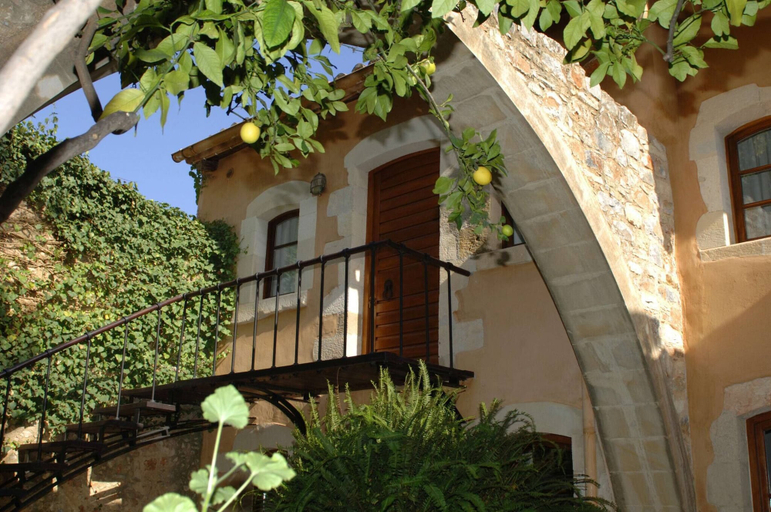 Exterior 5, Kamares a Restaured Venetian Domain Retreat, Crete