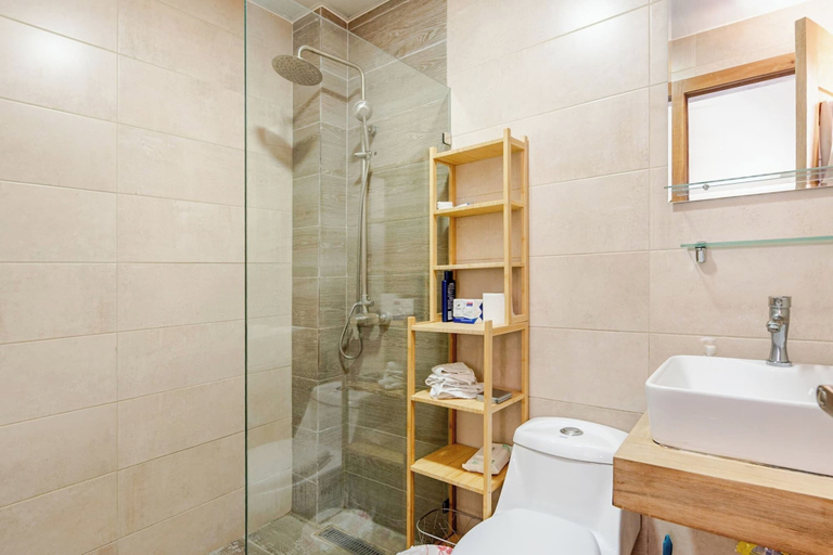 Bathroom 2, Modern 2BR Apartment Near Agora Mall, Distrito Nacional