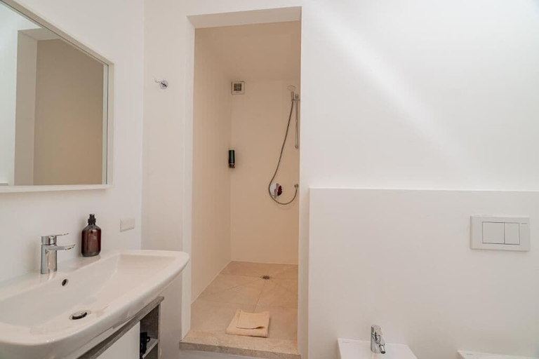 Bathroom 2, Domo De Centro, Olbia-Tempio