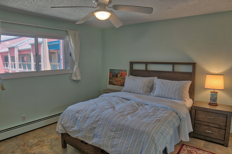 Bedroom 4, Longbranch 309, Summit