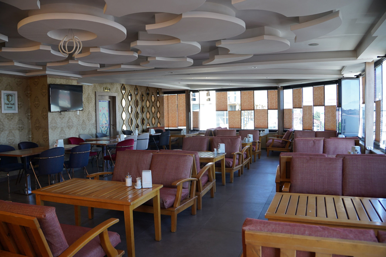Dining 2, REAL HOTEL, Merkez
