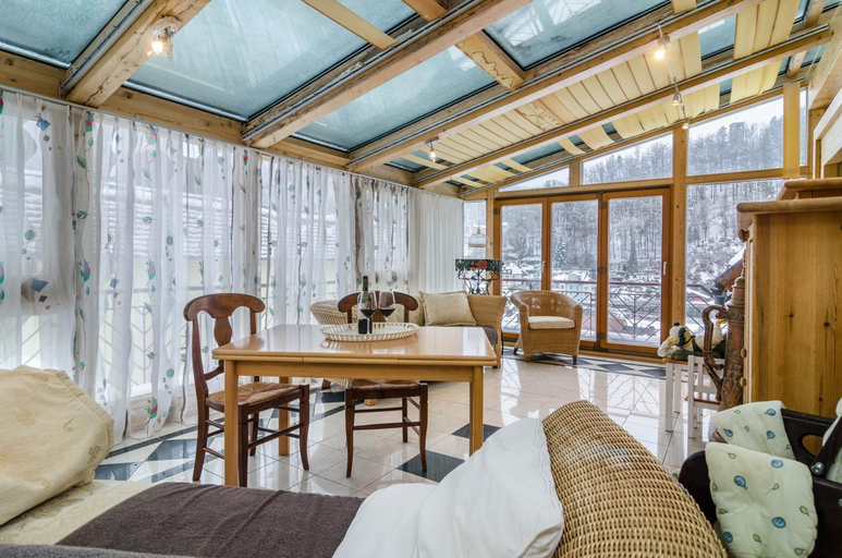 Others 3, Schwarzwalduhren Nescht Triberg, Schwarzwald-Baar-Kreis