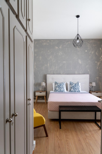 Bedroom 2, Flower, Thessaly