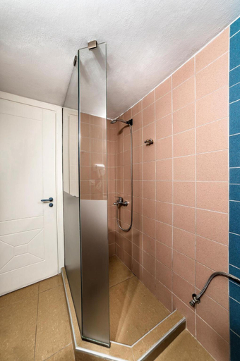 Bathroom 4, Villa Kalouas private pool, Crete