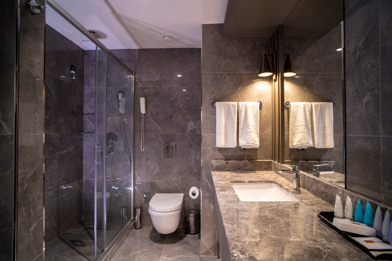Bathroom 4, Arts Hotel Taksim, Beyoğlu