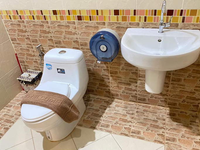 Bathroom 4, Suwanna Riverside Chai Nat, Muang Chai Nat