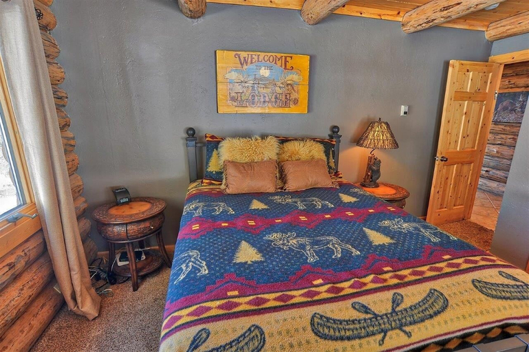 Bedroom 3, Black Bear Lodge Holiday Home 4, Summit