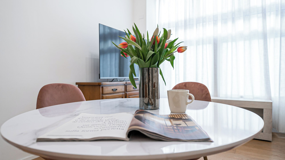 Interior detail, Italianway Comfort - Rosolino Pilo 8, Milano