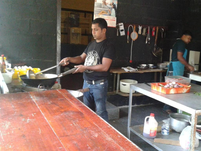Food & Drinks, The Pub, N. Palatha East