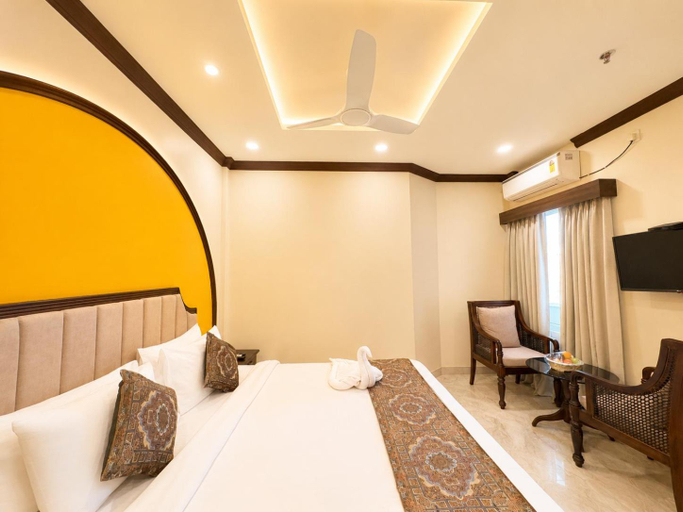Bedroom 2, Hotel Prabhu Pada Puri - Beach Front Hotel With Swimming Pool And Restaurant - SPA- Banquet - Parkin, Puri
