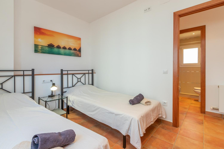 Bedroom 3, Villa la Roca, Girona
