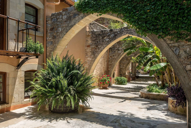 Garden 3, Kamares a Restaured Venetian Domain Retreat, Crete