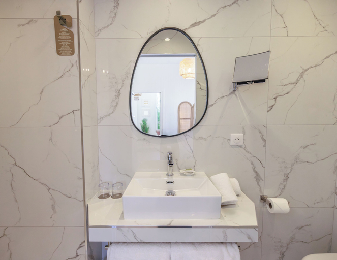 Bathroom 5, Hotel La Villa Juan Beach, Alpes-Maritimes