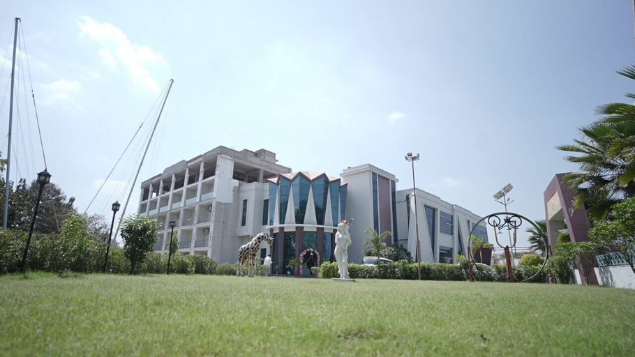 Exterior 5, MARINO WATERPARK AND RESORT, Lucknow