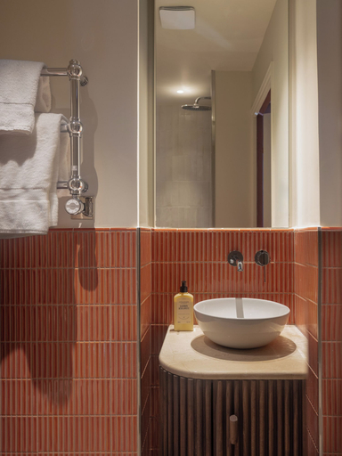 Bathroom 3, Lazare Nomade, Paris