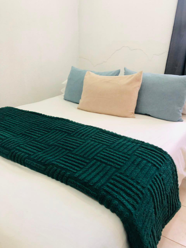 Bedroom 2, Serenity heights Backpackers & Tours