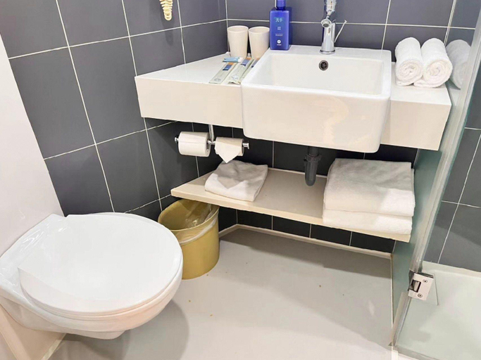 Bathroom 4, Hanting Hotel Wuhan Hankou Xinhua Road, Wuhan