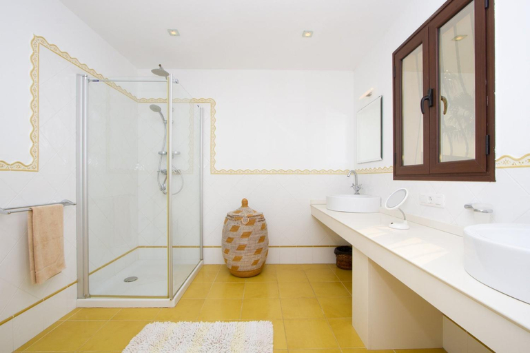 Bathroom 3, Stunning SeaView Villa  Casa Tosco  5 bedroom villa  Pool table, Las Palmas