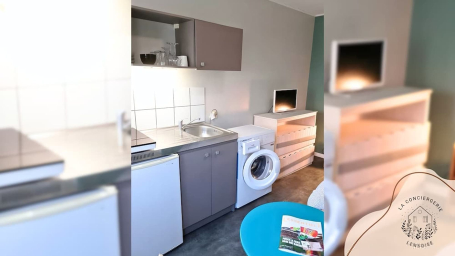 Room 5, Le Meubl Nomade 2 Bollaert Fac 2pers Parking, Pas-de-Calais