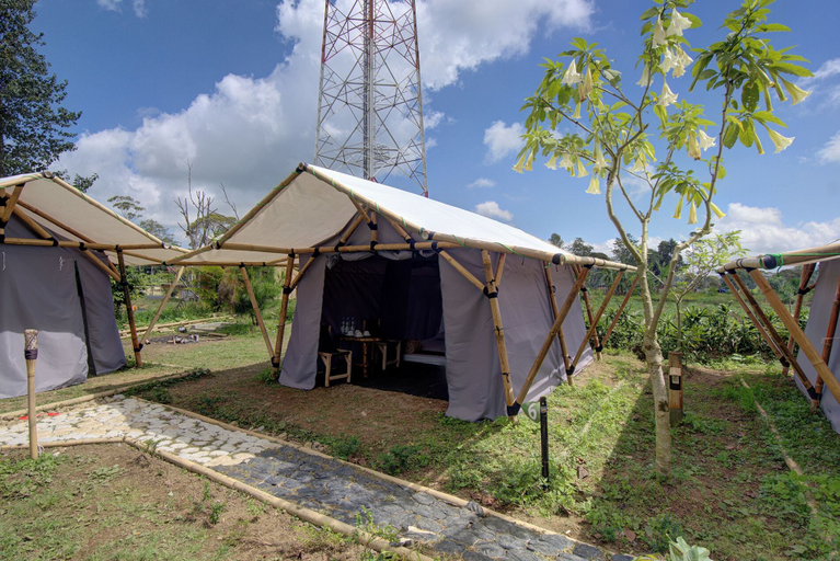 Property grounds 3, Kampoeng Regang by BHATARA, Bandung