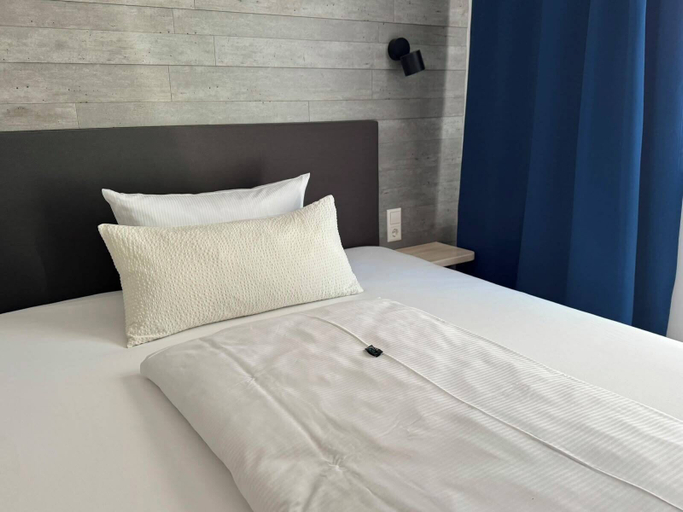 Bedroom 3, Hotel Royal, Schwarzwald-Baar-Kreis