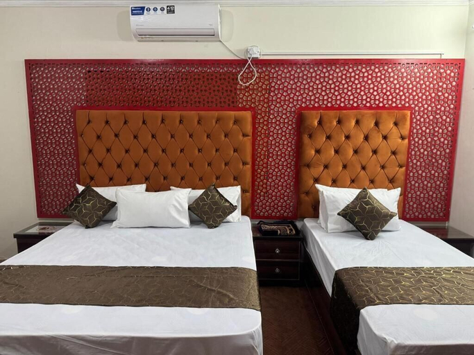 Room 4, Shaheen Palace Hotel Gulberg, Lahore