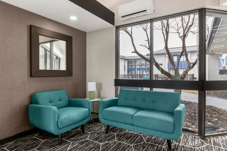 Public Area 2, Red Lion Inn and Suites Kansas City, Kansas City