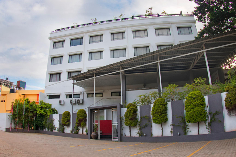 Exterior & Views 2, Hotel The President, Mysore
