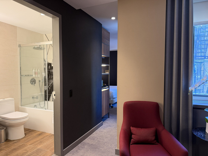 Bathroom 5, NH Collection New York Madison Avenue, New York