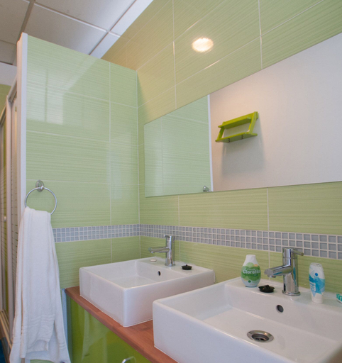 Bathroom 2, Pura Vida by Nest Hostel, Las Palmas
