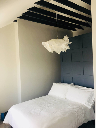 Room 5, St Helen's Street Town House