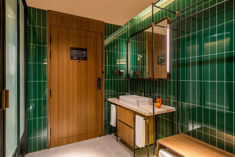 Bathroom 4, Orange Hotel Ningbo Railway Station, Ningbo